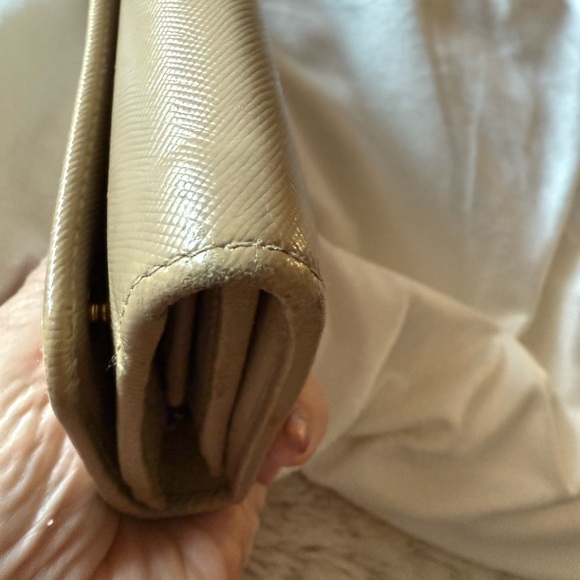 Prada Gold Logo Embossed Leather, Excellent condition. Slight rubs on corners - Picture 5 of 8